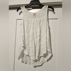 GAP White Floral Eyelet Sleeveless Blouse